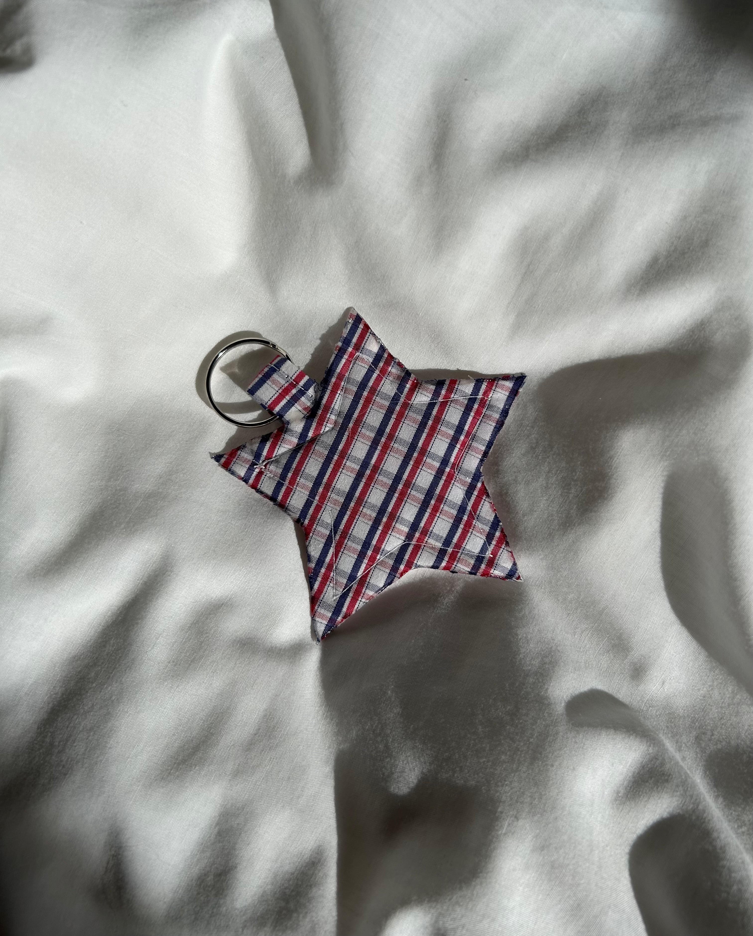 Blue and white star keyring