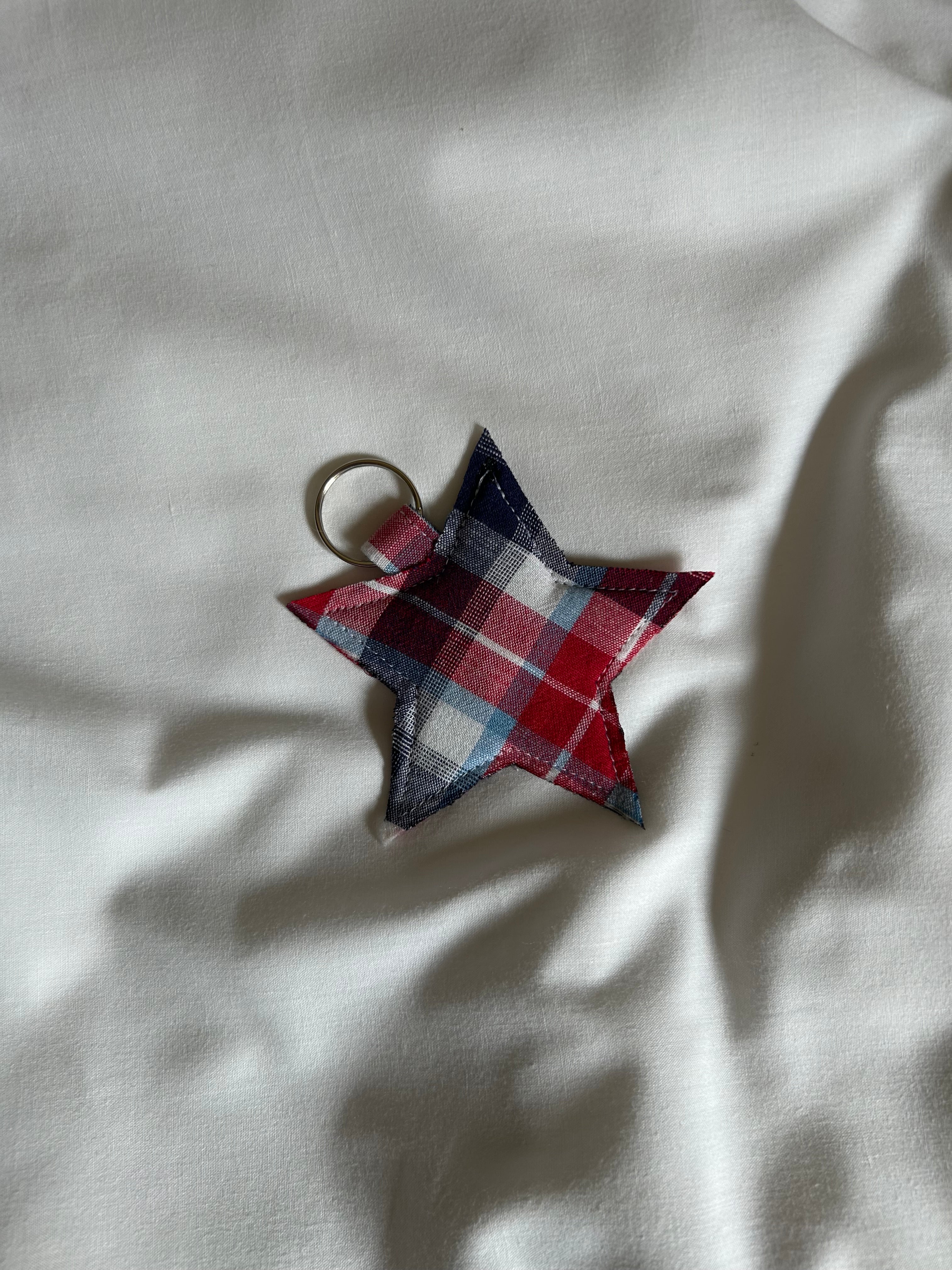 Blue and red star keyring