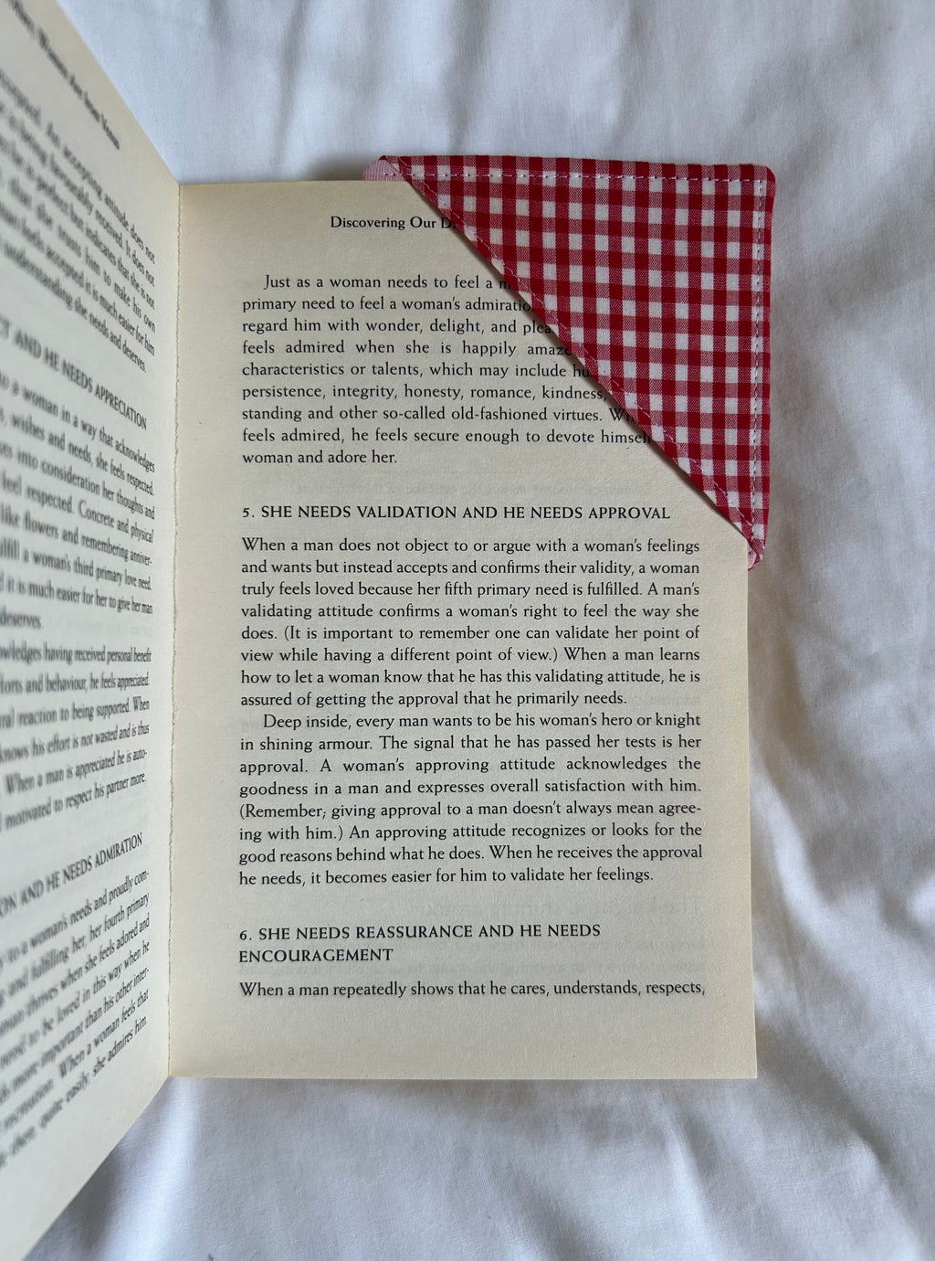 Red corner bookmark