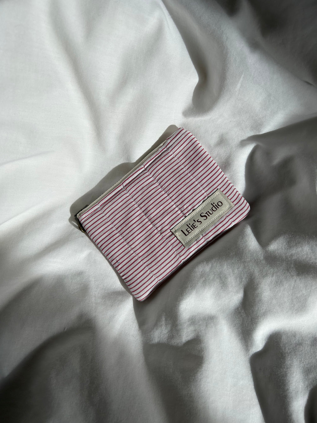 White and red coin purse