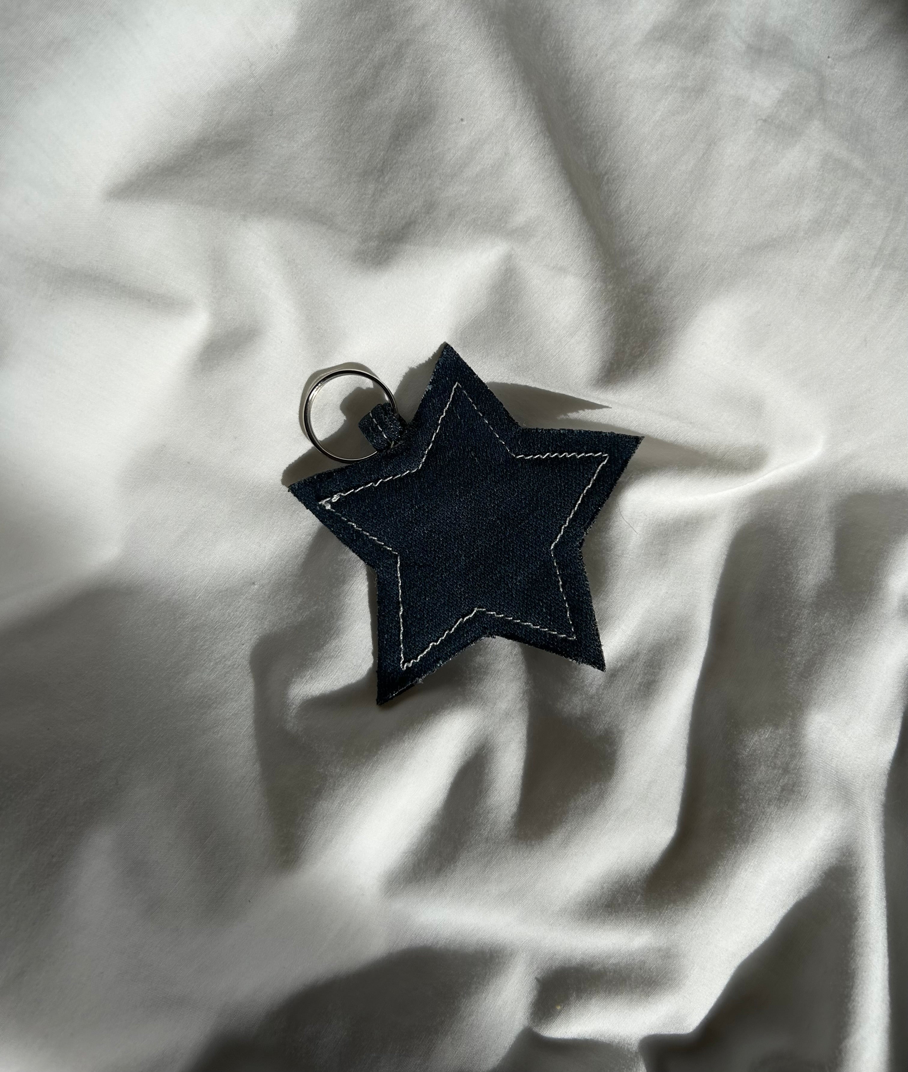 Dark denim star keyring